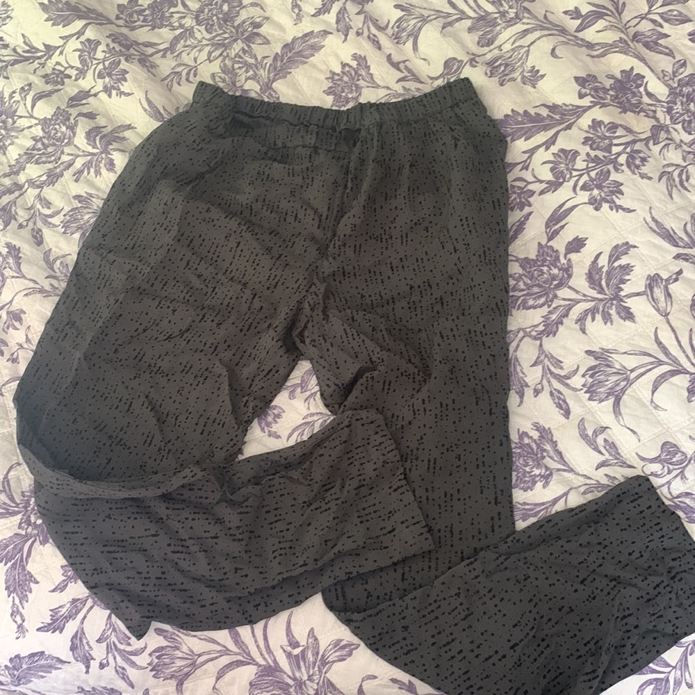 Eileen Fisher silk print ankle pant